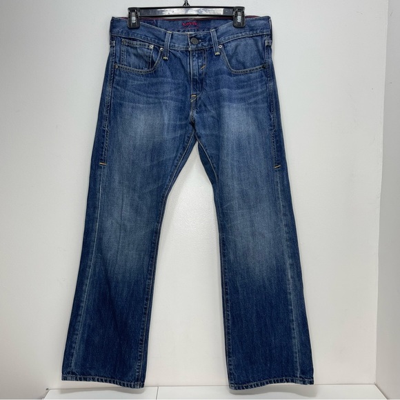 Womens Levi’s RED Denim 30 x 30 hard to find - Picture 2 of 8